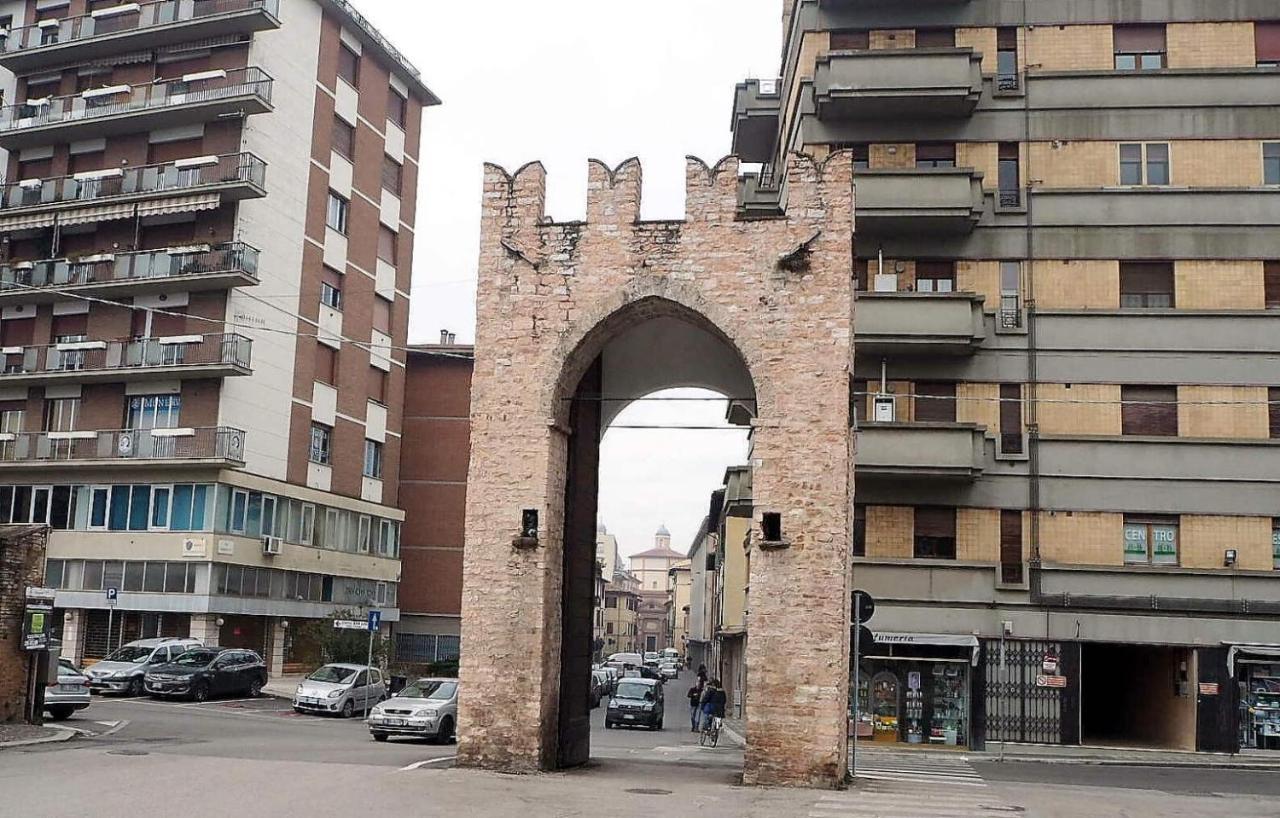 Bab San Feliciano Camere Foligno Exterior photo